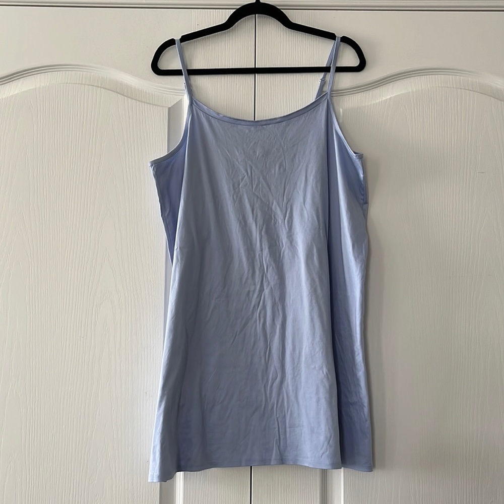 NWOT Hanro light blue above the knee nightdress